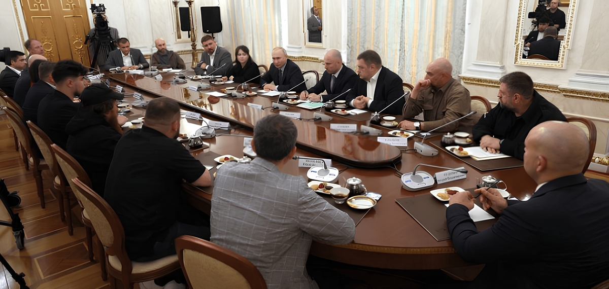 La rencontre du président Poutine avec un groupe de correspondants de guerre russes et de blogueurs de Telegram – notamment Filatov, Poddubny, Pegov de War Gonzo, Podolyaka, Gazdiev de RT – a été un exercice extraordinaire de liberté de la presse.